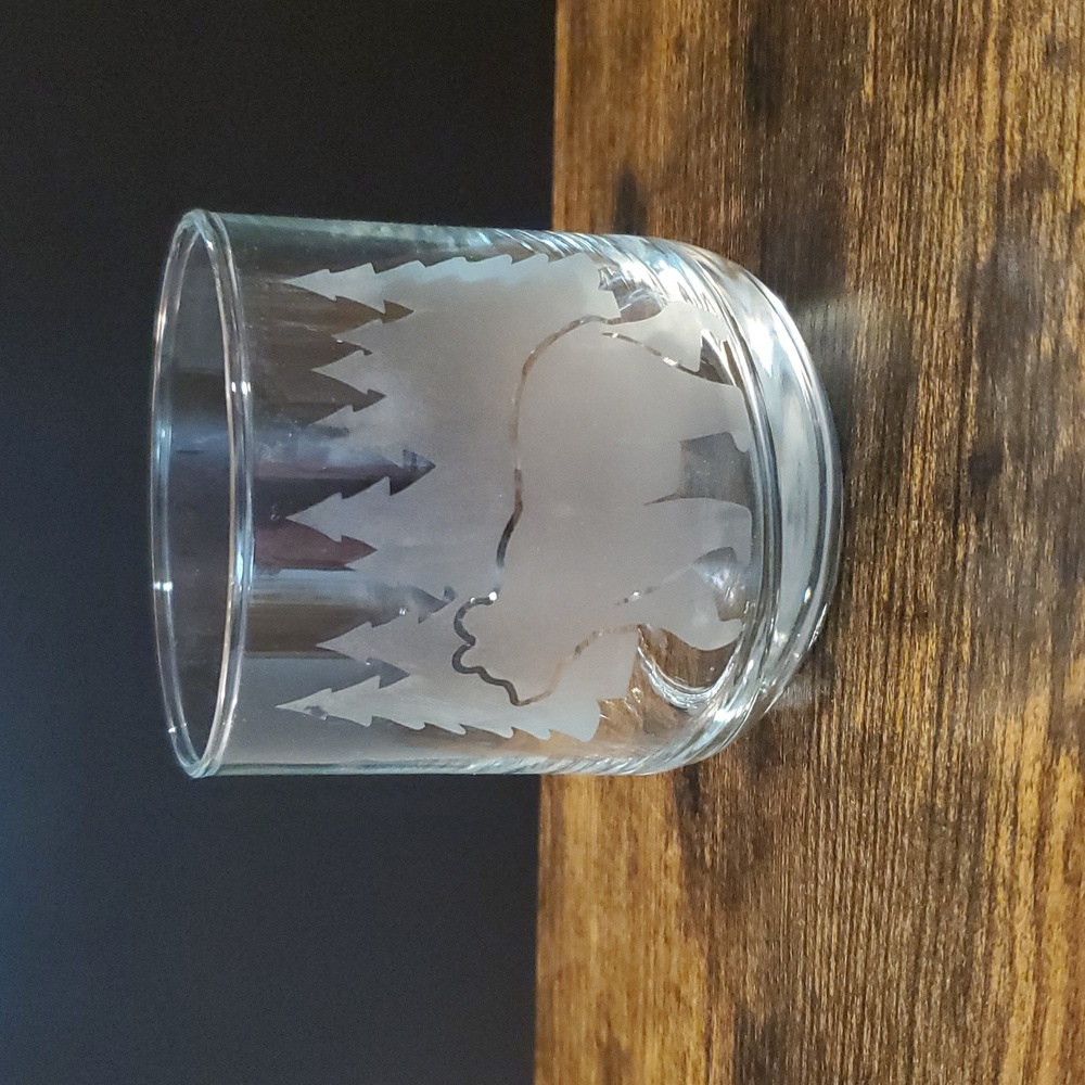 Hand Etched 390 ml Beverage Glass - Bear in the Trees